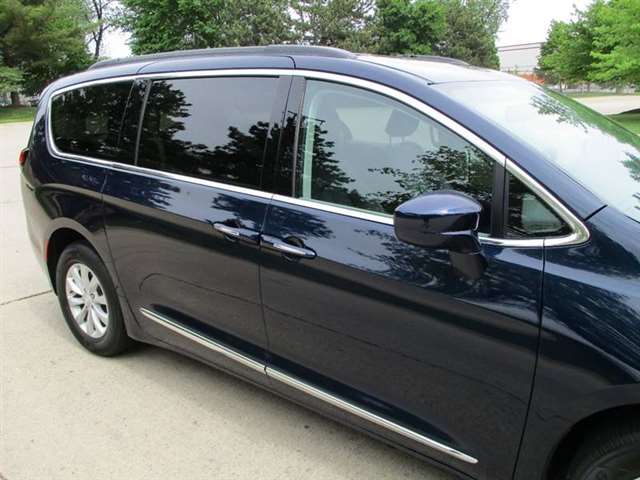 2017 Chrysler Pacifica Touring-L 4dr Mini-Van